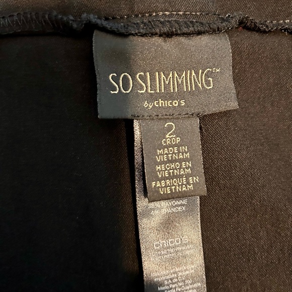 CHICO’S So Slimming Black Crops - Picture 3 of 8